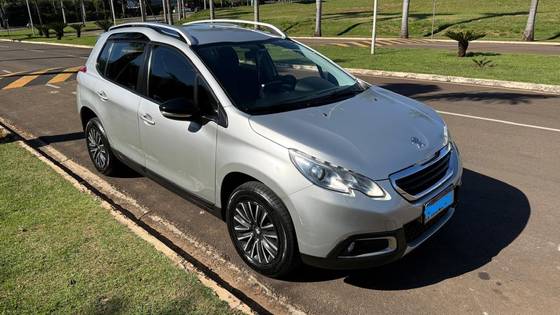 PEUGEOT 2008 1.6 16V FLEX ALLURE 4P AUTOMÁTICO PEUGEOT 2008 1.6 16V FLEX ALLURE 4P AUTOMÁTICO